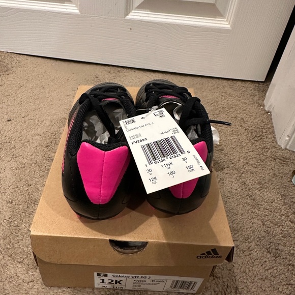 New Black Adidas Little Girl Cleats - Picture 2 of 7